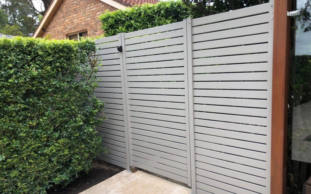 Aluminium privacy screens and gates - Contemporary Stainless Solutions