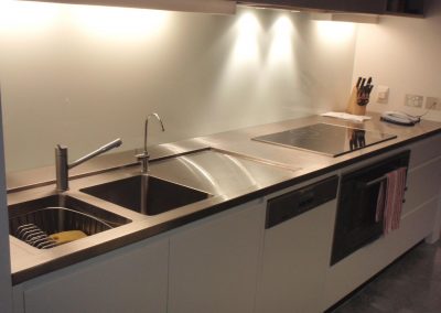 Benchtops and BBQs - Contemporary Stainless Steel